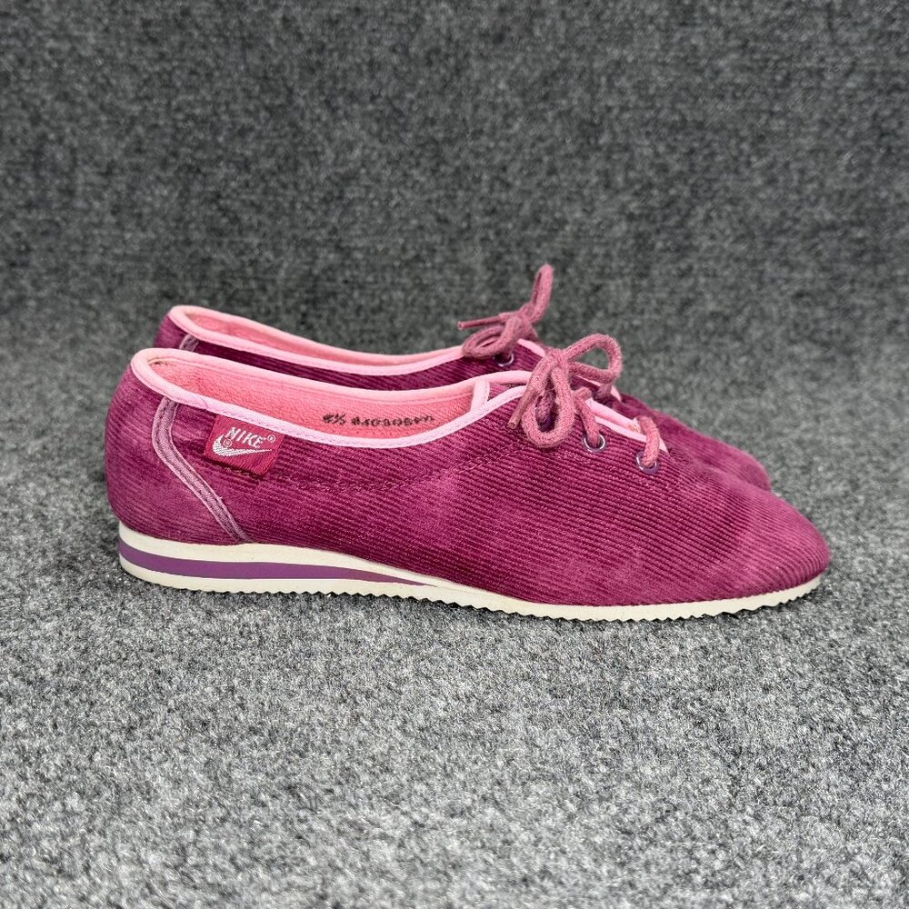 Nike Vintage Retro Sneakers Girl's Sz 6.5 Purple Corduroy Low Lace Athletic Shoe